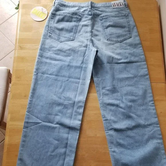 MOTHER High Rise Distressed Jeans - Picture 14 of 15